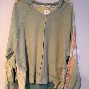 Blue Velvet new oversized, M sweatshirt.